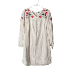 Old Navy dress with floral embroidery, for spring, summer, weddings, winery